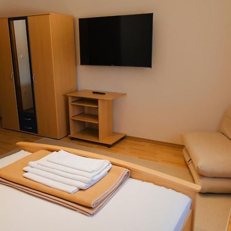 كابليينا Motel Lav المظهر الخارجي الصورة