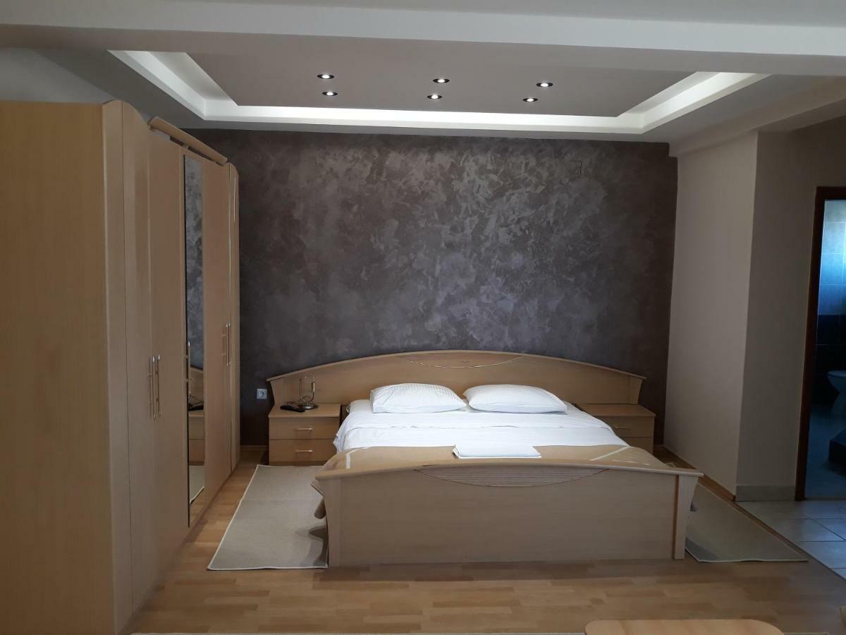 كابليينا Motel Lav المظهر الخارجي الصورة