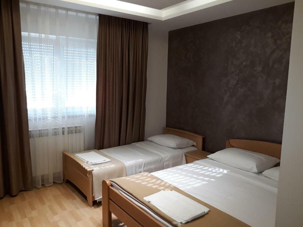 كابليينا Motel Lav المظهر الخارجي الصورة